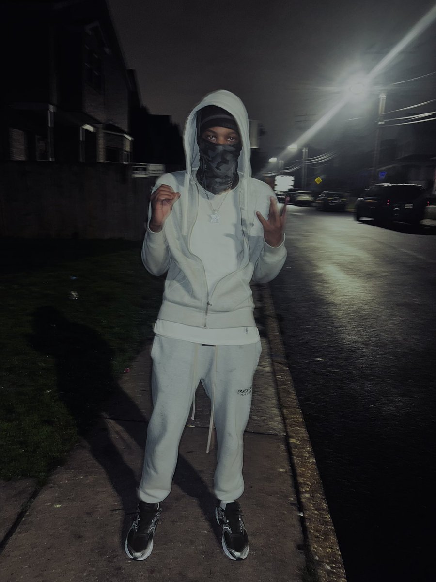 OutDaWayyrell's tweet photo. Still free my brother #solid #freeoutdaway https://t.co/cO1FKXu7Lr