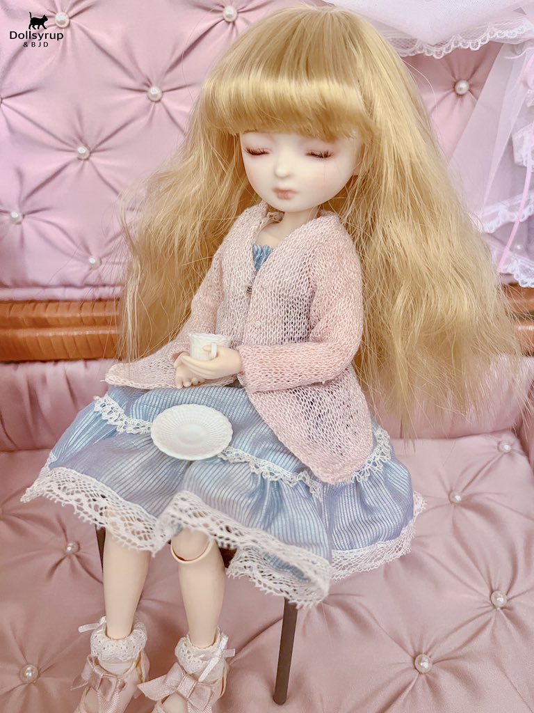 雪花ちゃんＮｏ．13をお迎えしました❄️
陶器の肌が美しいです。オビツ22ボディに無加工で乗りました。
睡蓮ちゃんです。よろしくね。
 #eggmoonbisquehead