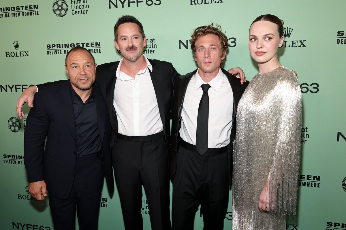 CriticsChoice's tweet image. #AboutLastNight🤘A night with “The Boss!”🎸
The stars and filmmakers from  “Springsteen: Deliver Me from Nowhere” celebrated the film at #NYFF

Stars Jeremy Allen White, Jeremy Strong, Stephen Graham, Odessa Young, attended the event and were joined by Bruce Springsteen.