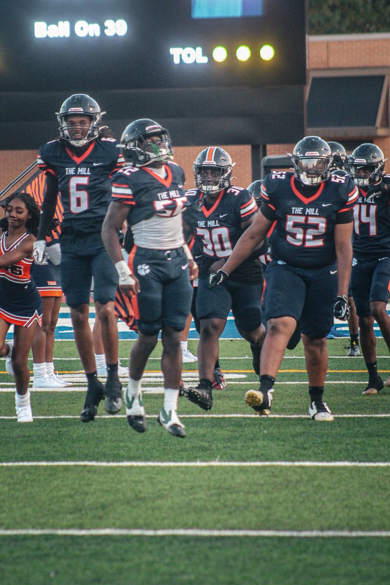 TankPuckett's tweet image. 6’4 300 Pound SOPHOMORE Right Tackle

First half of my sophomore season wasn’t what I hoped for, but I’m learning and improving every week here are my first six games.

🎥 : hudl.com/v/2Sqcik

@CoachKJ_4 @SwintClayton @ClayCoFBRecruit @TankHighDemand @ExpoRecruits @MMHSFB