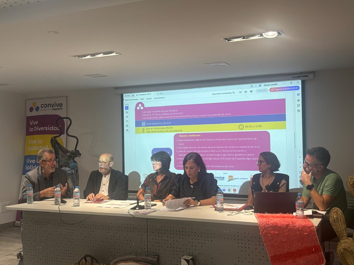 Participamos en la jornada de <a href="/FundacionCepaim/">CONVIVE Fundación Cepaim</a>, 𝑻𝒓𝒂𝒛𝒂𝒏𝒅𝒐 𝑵𝒖𝒆𝒗𝒐𝒔 𝑺𝒆𝒏𝒅𝒆𝒓𝒐𝒔 (𝑨𝒓𝒕𝒆𝒔𝒂𝒏𝒊́𝒂, 𝑻𝒆𝒓𝒓𝒊𝒕𝒐𝒓𝒊𝒐 𝒚 𝑹𝒆𝒍𝒆𝒗𝒐 𝑮𝒆𝒏𝒆𝒓𝒂𝒄𝒊𝒐𝒏𝒂𝒍), enmarcada dentro del proyecto Nuevos Senderos Región de Murcia.
