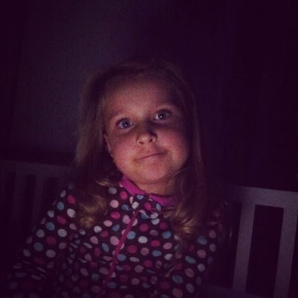 AvSpoon's tweet image. Так здорово, что в воспоминаниях на Фэйсбуке есть старые фотки, только для этого его и держу наверное) Вон каким пупсом была моя Крис❤️ Подарочный ребёнок🥰