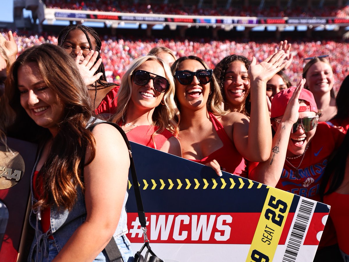 Had to show off the new hardware 🏆 

#HottyToddy