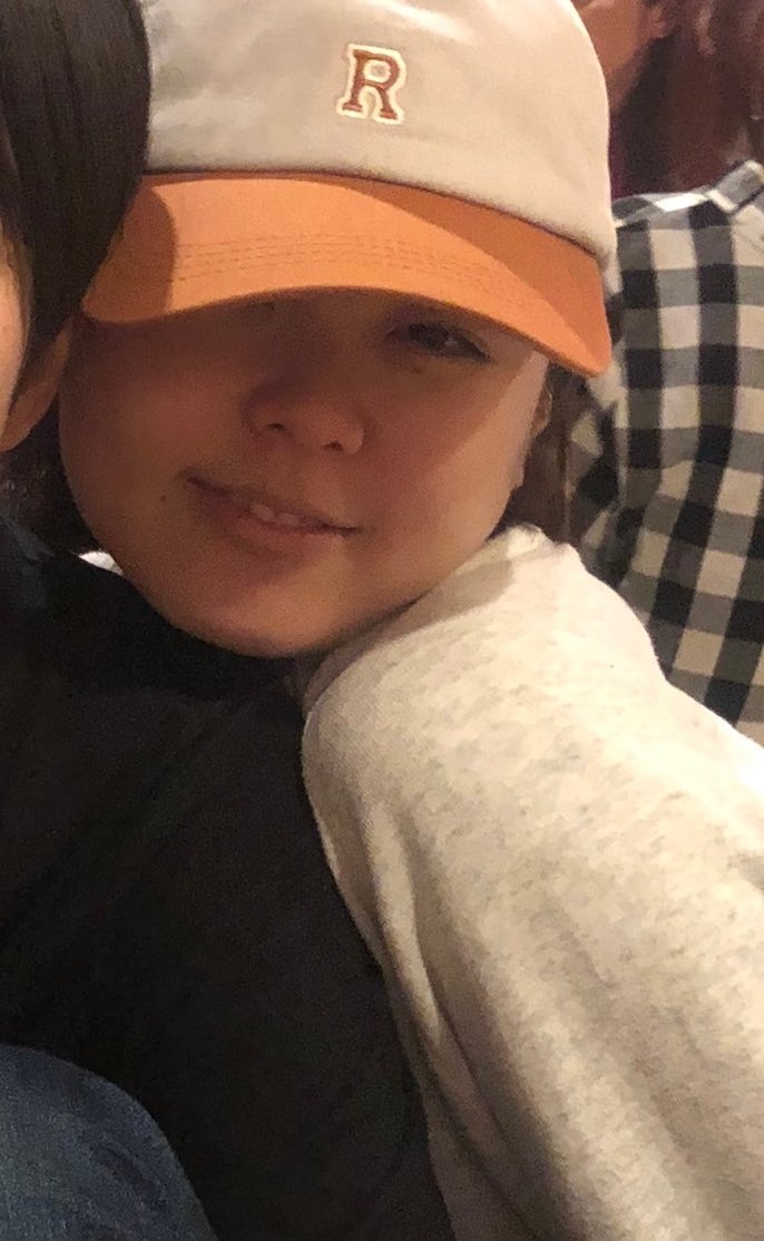 spring_piyo114's tweet image. イロジロズでお酒を飲んでいる時の私、全てが解き放たれていて好き
基本庭ちゃんに頬を近付けていることがわかりました