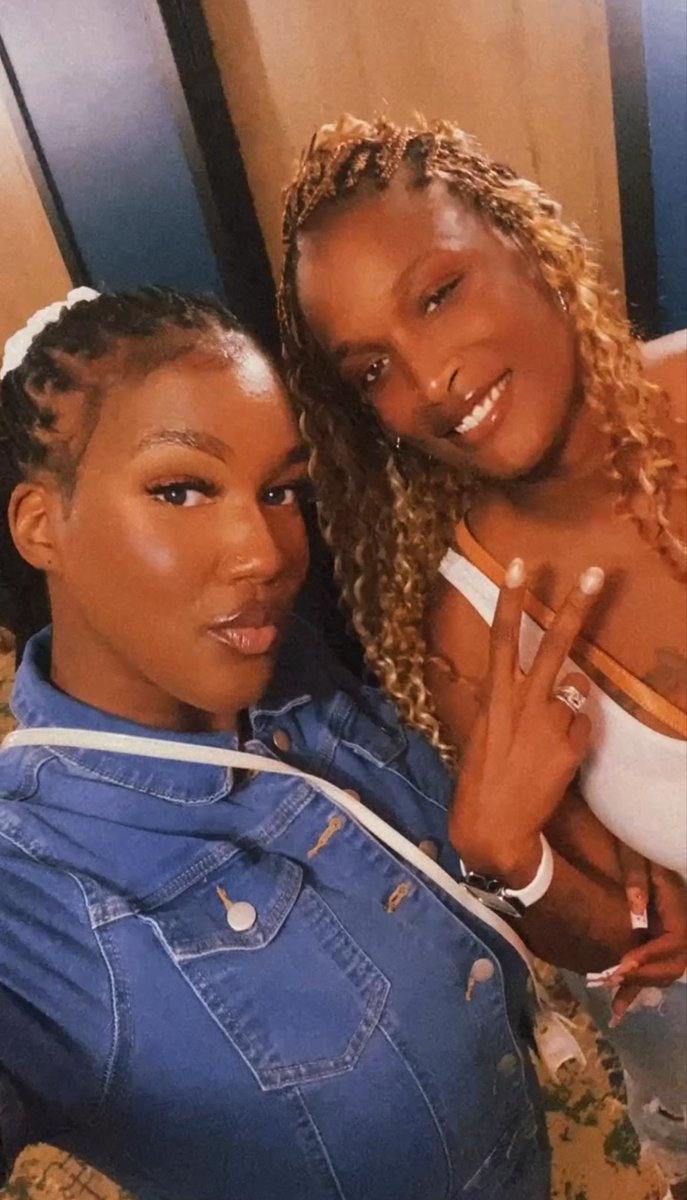 Lawd I have a 27 year old 😳
Help me wish my 1 and only daughter a Happy birthday. Hurry up and get out of class so we can go turn up lol <a href="/onlyy1dime/">moody girl 🫦</a>