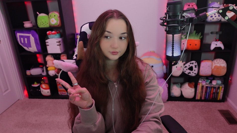 My FIRST time today with <a href="/crgoodw1n/">CRGOODW1N | FRESHEN UP ENERGY</a> and <a href="/TheItalianCEO_/">TheItalianCEO</a> 

twitch.tv/glamourx

rumble.com/user/ttvglamou…