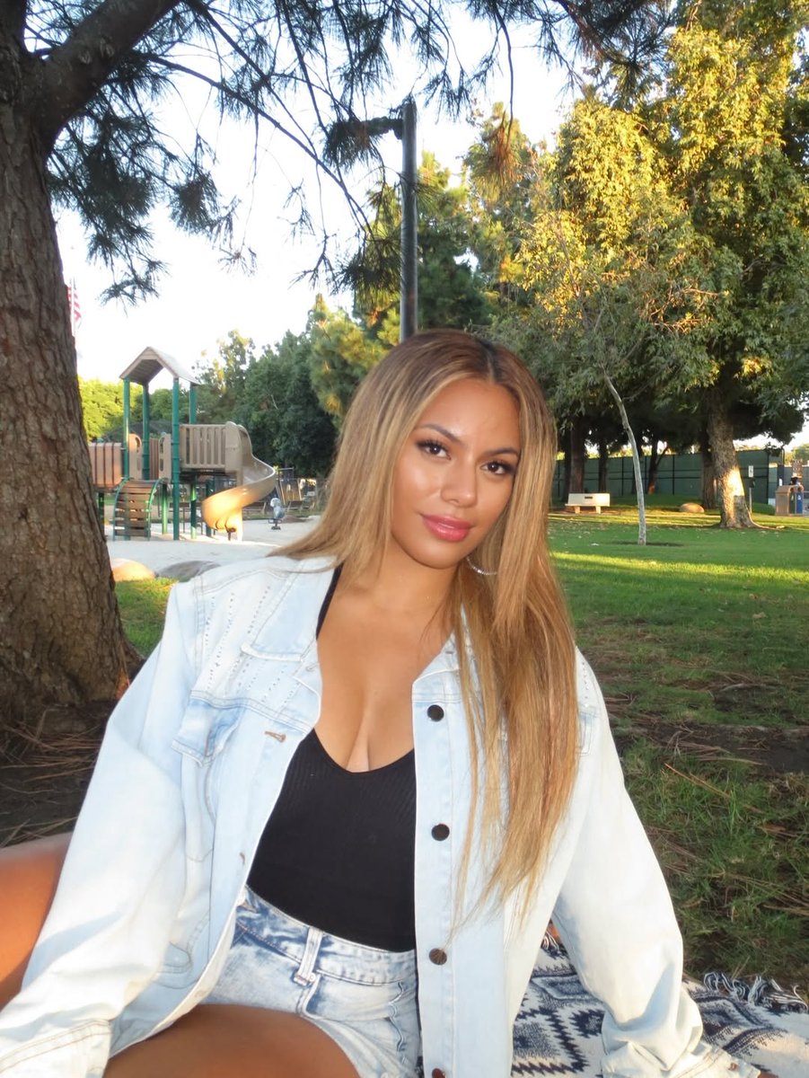 msdinah_'s tweet photo. @dinahjane 💘 https://t.co/81e2vNx5HJ