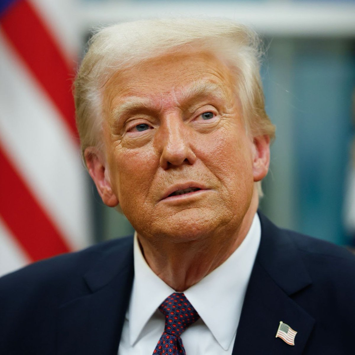 nacaomarvell's tweet image. 🚨URGENTE! Donald Trump anunciou que todos os filmes produzidos fora dos EUA enfrentarão uma tarifa de 100%.

‘Vingadores: Doomsday’ e ‘Homem-Aranha: Um Novo Dia’ estão sendo filmados no Reino Unido.