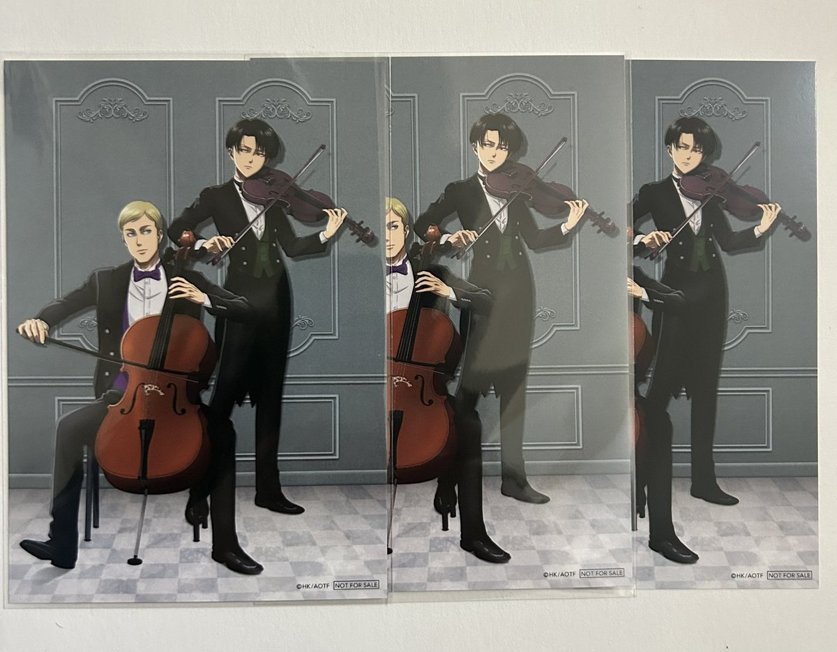 【交換　譲渡】進撃の巨人　四重奏

⚪︎譲：エルヴィン　エルヴィン&amp;リヴァイ
⚪︎求：定価＋送料

👑は無印を同数含むお譲りのみ。
無印を倍数〜お迎えいただける場合には画像2の特典もお付けいたします。