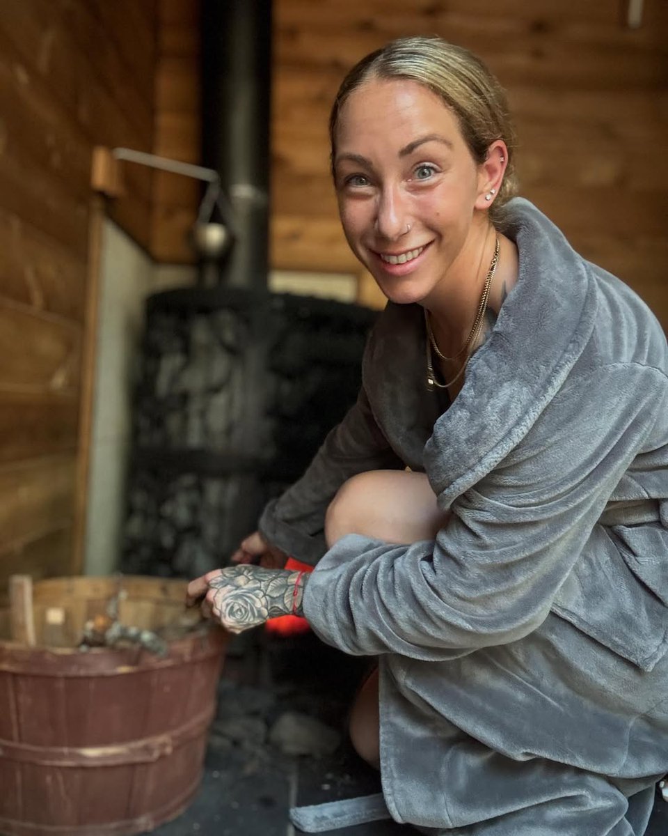 Wifey being precious 💕
#ChalkOutlineAngels