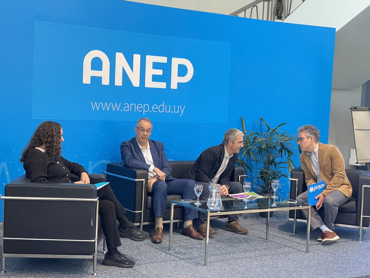 Ahora | ANEP junto a <a href="/UNICEFuruguay/">UNICEF Uruguay</a> <a href="/compresidencia/">Presidencia Uruguay</a> <a href="/MEC_Uruguay/">Ministerio de Educación y Cultura</a> y <a href="/Ceibal_Uy/">Ceibal</a> presentan la campaña de información y concientización sobre la importancia de asistir regularmente a clase, “Cuidar los sueños”.
🔴 Transmisión en vivo: youtube.com/live/E9ei_v433…