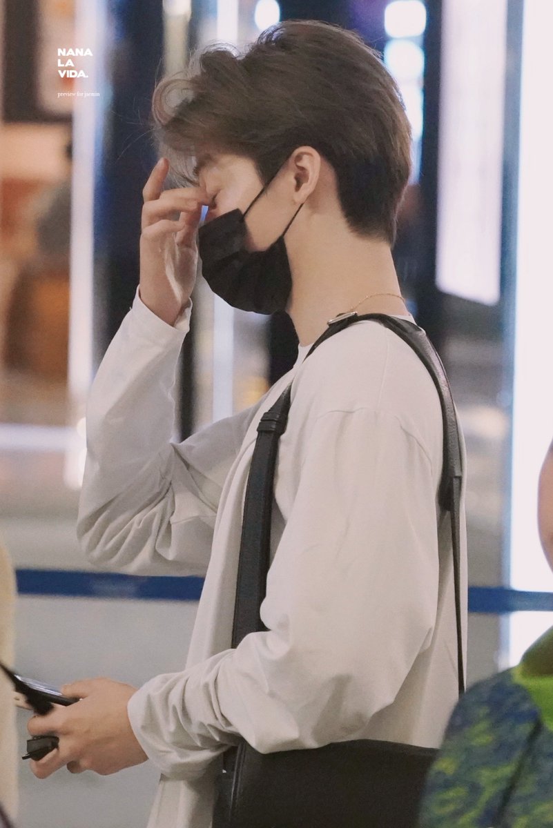 NANA_lavida's tweet photo. 250929 CGK PRE
수고많았어,, 🫳🫳😴

#재민
#JAEMIN
#NCTDREAM https://t.co/85ATER6zYn
