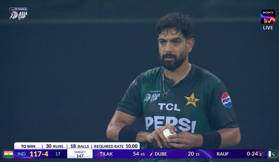 EhsanAli1468358's tweet image. ان کے لیے آیک لائن 
#PakistanCricket #AsiaCupFinal #indpakmatch