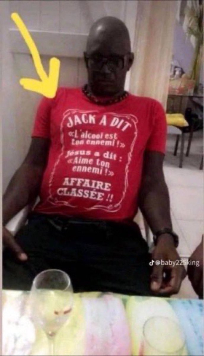 « Les seins donnent la vie et les fesses donnent la merde » AFFAIRE CLASSÉE!