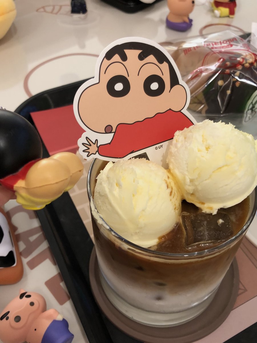 aangkive's tweet photo. 짱구엉푸치노 먹으려고 오픈런 해본사람 https://t.co/gJrYECuMy8