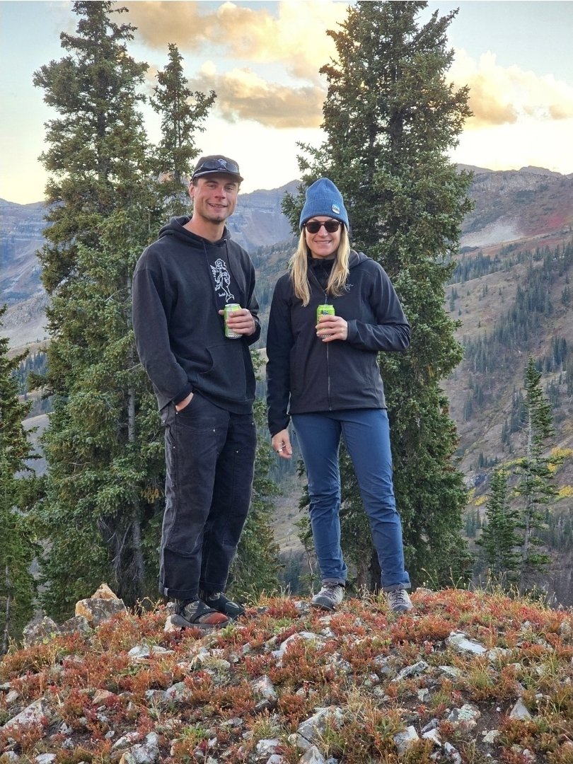 LFOUNDOS's tweet image. Crested Butte adventures 🏞 with our fearless leader Dan. 

Dan, thanks for an amazing weekend of hiking and mountain biking, and being the most patient teacher, ever. We love you so much!