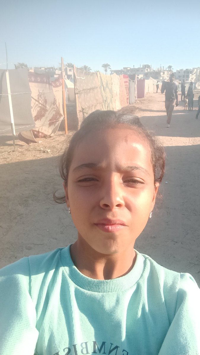 In Gaza, our lives hang on conferences and decisions we don’t control Today we wait to hear what Trump and Netanyahu will say about our fate✊🕊️🇵🇸
#FreePalestine #Gaza #SaveGaza #CeasefireNow #GazaUnderAttack #PalestineWillBeFree #AllEyesOnRafah #StandWithGaza #PrayForPalestine