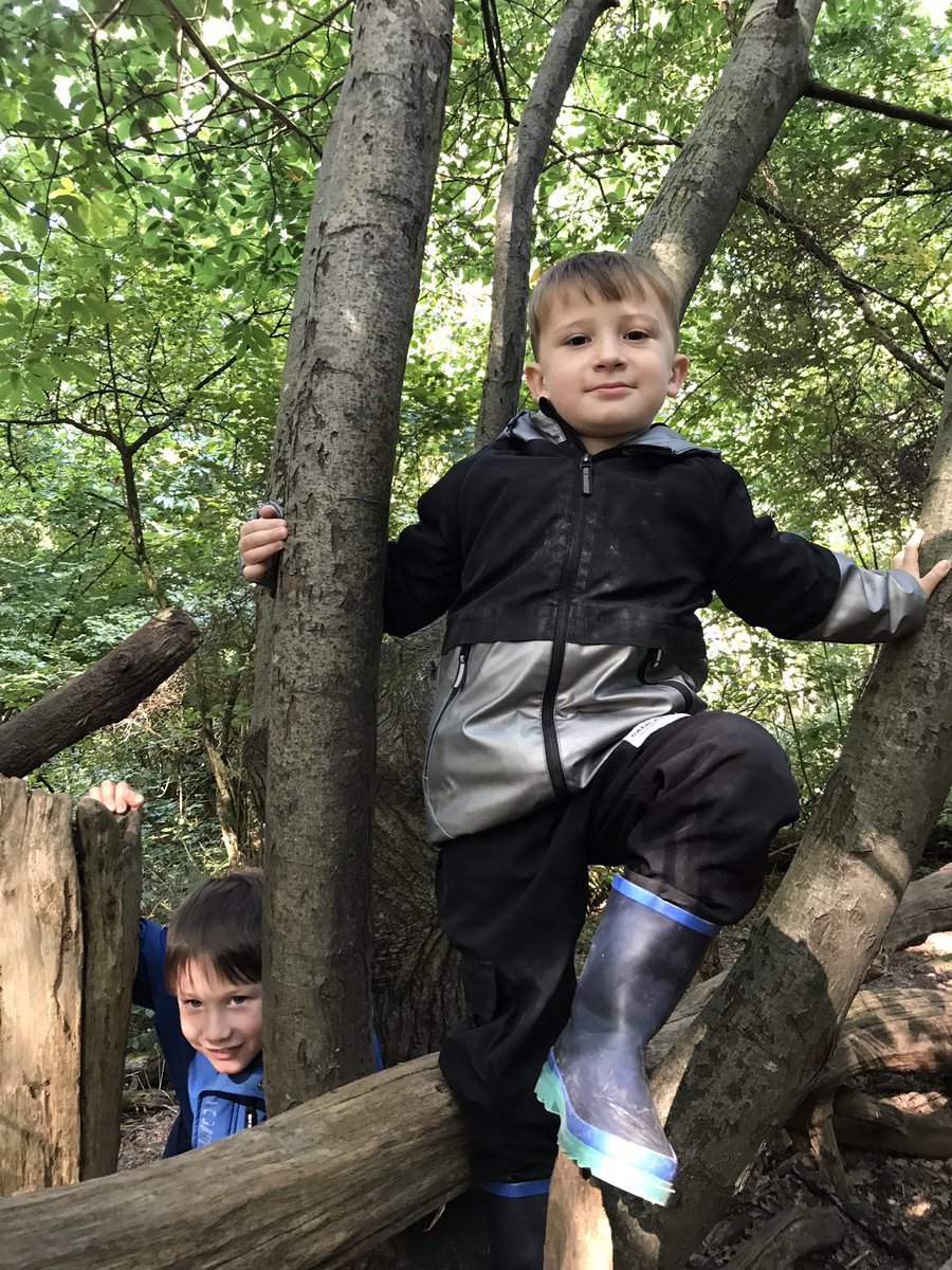 Year 2 had an adventurous day in the woods - lighting fires, making trenches and climbing trees like true soldiers! 🔥🌲