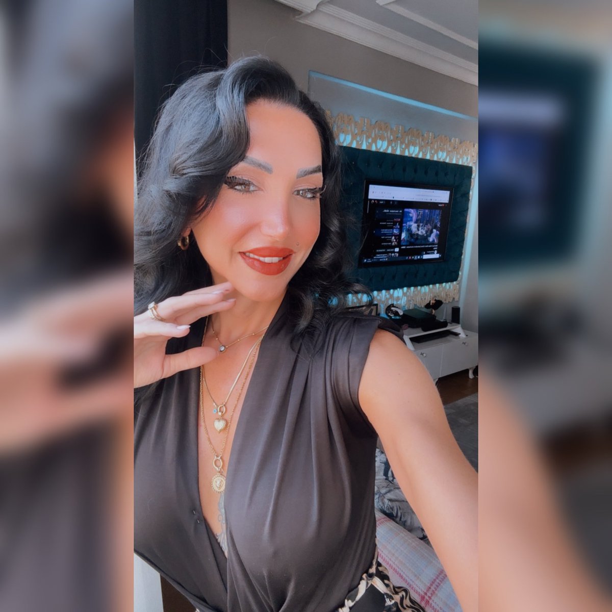 narinella105's tweet photo. #alanya #narinesmersoy 🧿👑🙏 https://t.co/FEuuIguPnx
