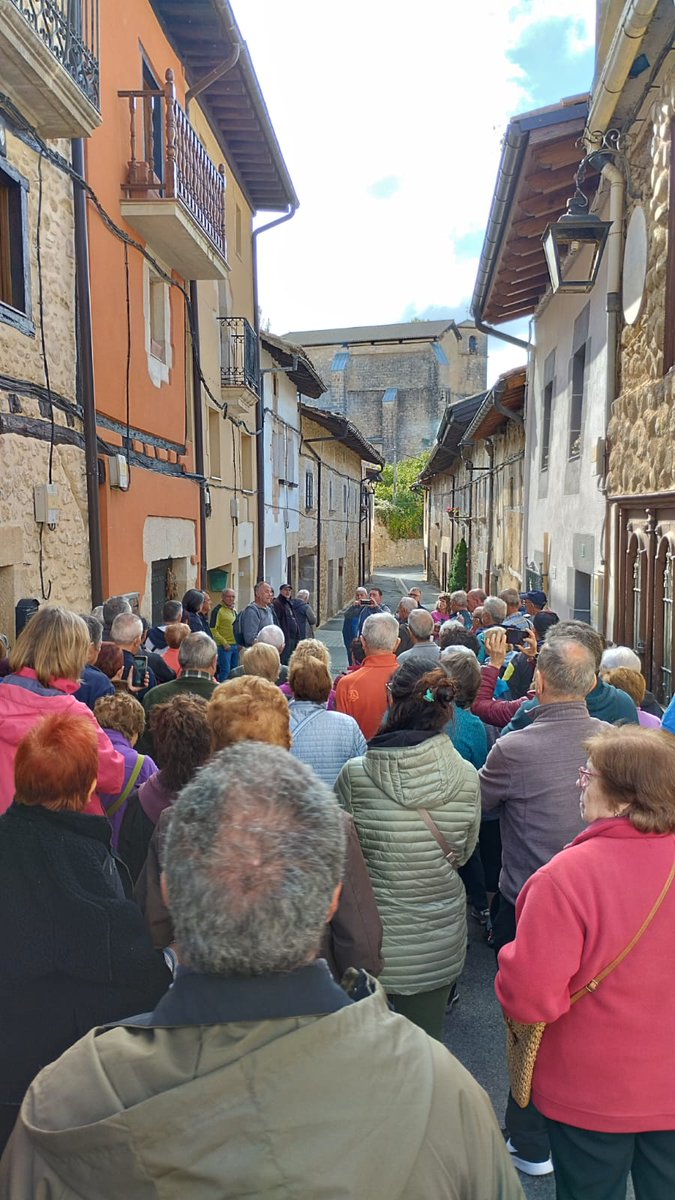 AcoaAke's tweet image. 🌿Día de las Comunidades de pastores de #Izki en el #concejo de #Korres 📸 @natourinG

🪶 Izkiko Artzain elkarteen eguna Korresko #kontzeju|an 

 #ArraiaMaeztu @MontanAlavesa #Araba #Alava