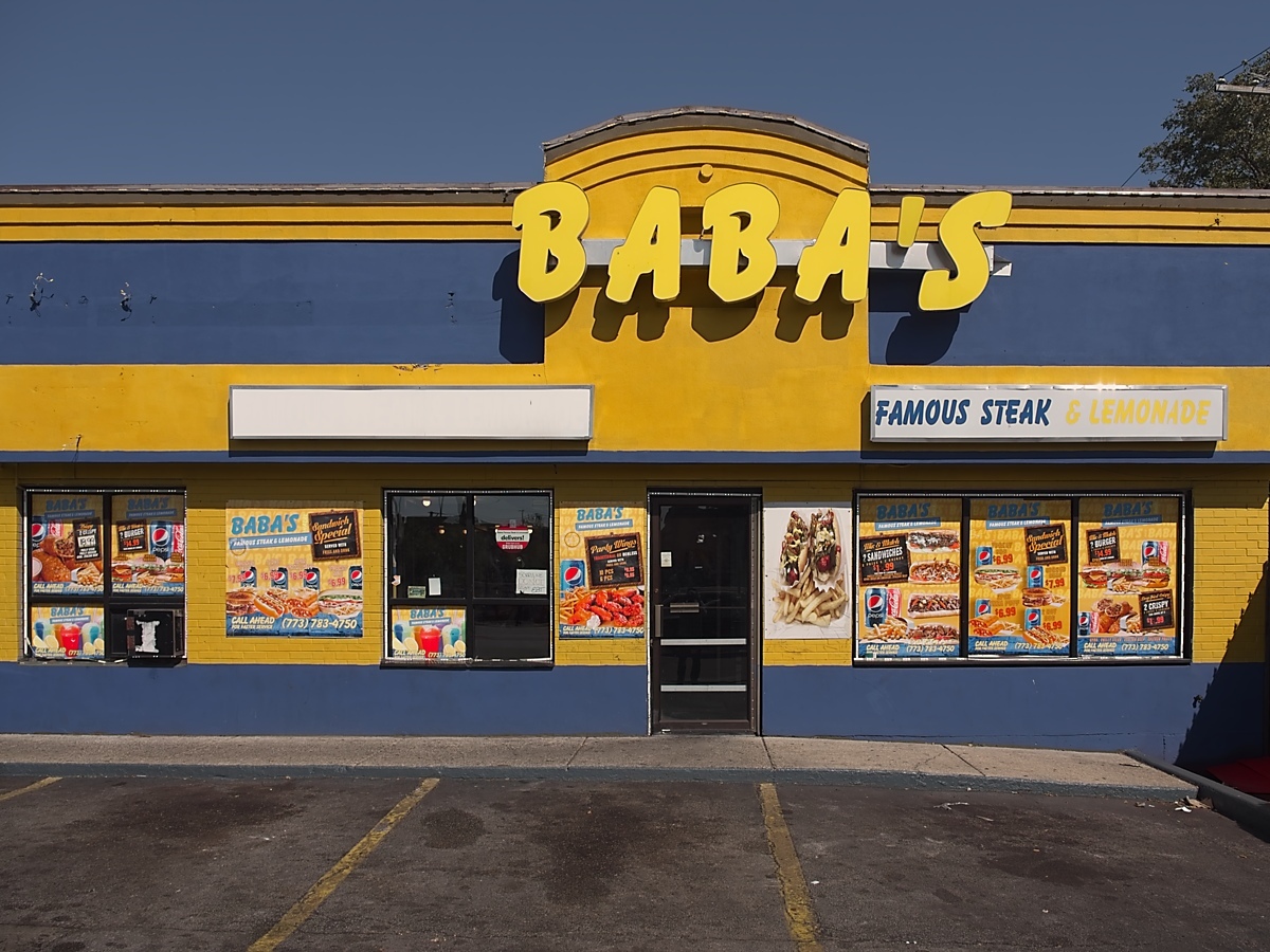 AdpCall's tweet image. I love "old" classic restaurants that have stood the test of time...like Baba's in Washington Heights on the south side of Chicago...[swipe to see inside]
.
.
.
.
.
.
.
#streetphoto #streetlife #albertacos #streetphotographers #baba's #streetphotographer #urbanandstreet #lenscu…
