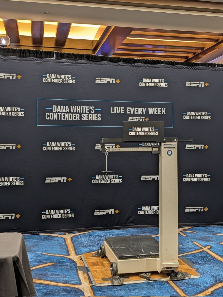 Dana White's Contender Series Season 9 Episode 8 official weigh-in starts top of the hour. Join me: youtube.com/live/CoRHtCW5Z…