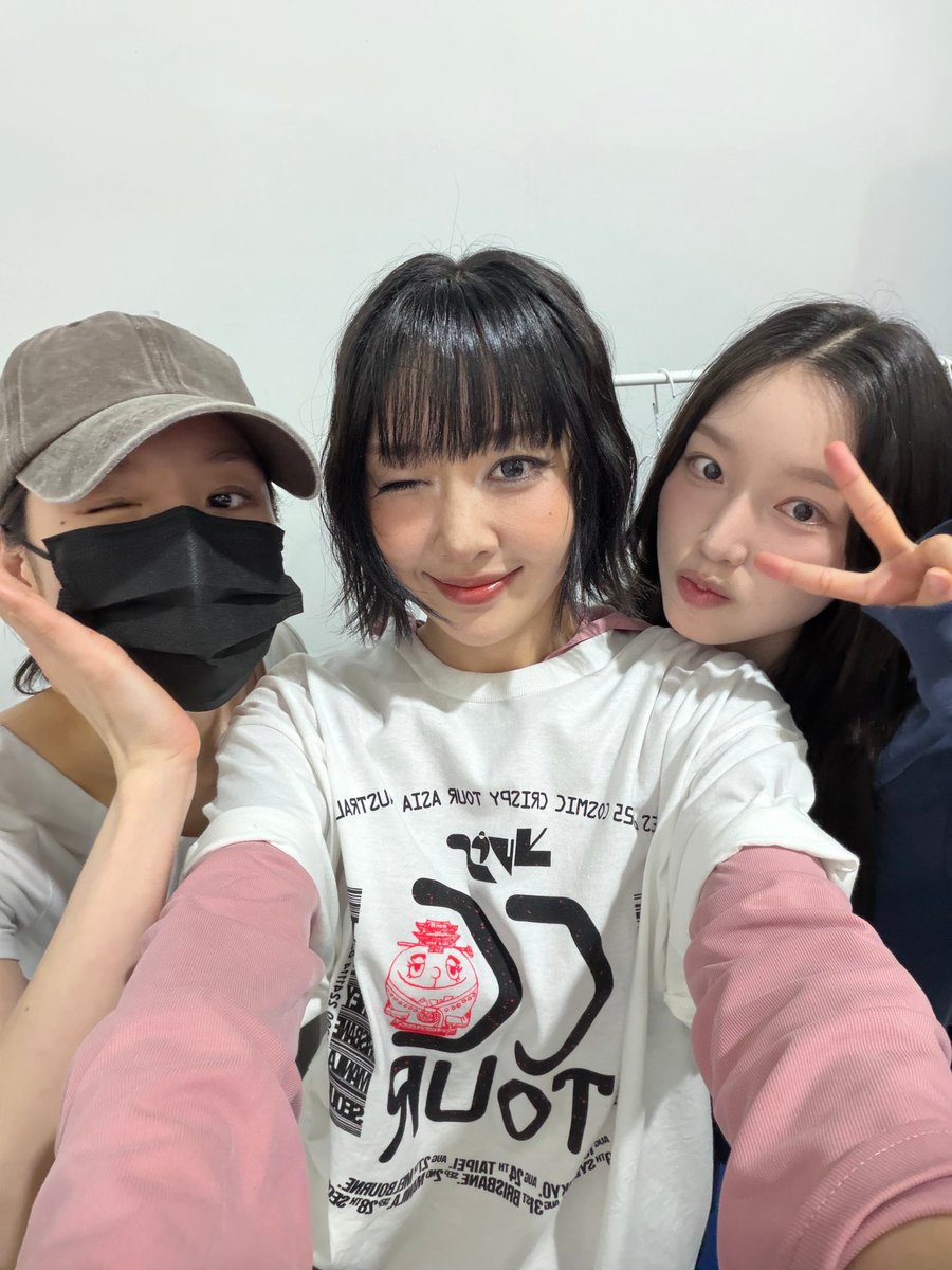 yvesupport's tweet photo. b+POP update 

#YVES #이브 https://t.co/przgbffMco