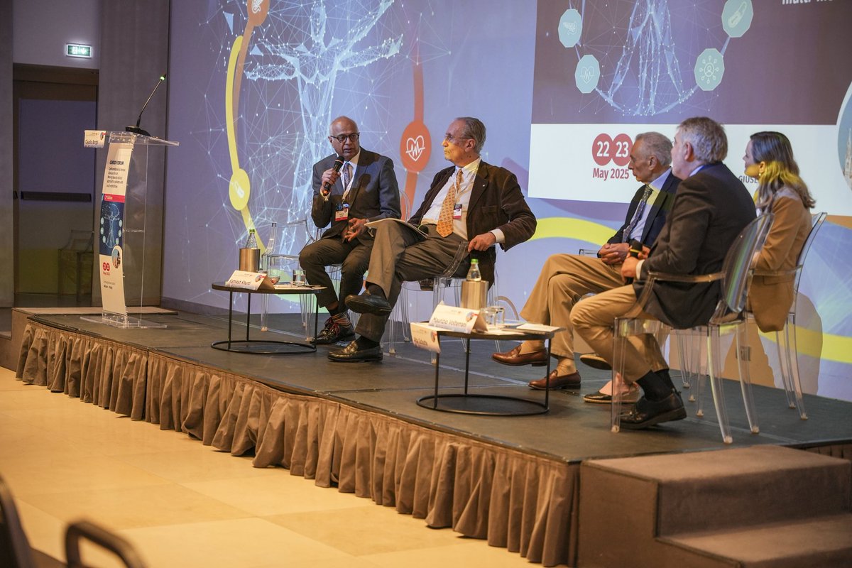 HeartSuccessF's tweet photo. Today, for World Heart Day, we’re reflecting on the amazing progress being made in cardiovascular research.🫀Earlier this year, we had the honour of being part of the CMVD Forum in Milan, connecting the current leading minds in cardiology. #worldheartday #dontmissabeat #CMVD2025 https://t.co/nblFPCAlfk