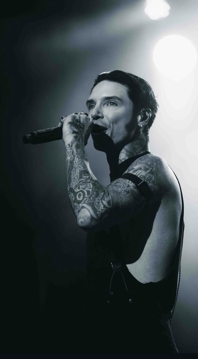 Daily Andy tweet media