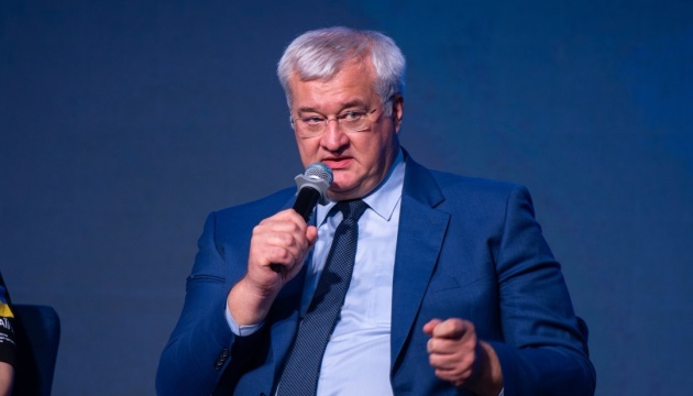 Ministro de Asuntos Exteriores de #Ucrania <a href="/andrii_sybiha/">Andrii Sybiha 🇺🇦</a>: Las armas ucranianas 🇺🇦 ahora alcanzarán cualquier instalación militar en Rusia 🇷🇺ukrinform.es/rubric-polytic…