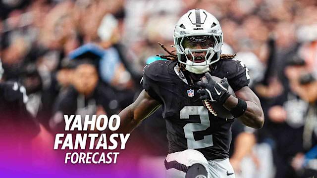 ChaTTaBox_Com's tweet photo. When Lamar Jackson leaves with a hamstring injury during a blowout loss โ is it just bad luckโฆ or a sign the whole teamโs collapsing?
https://t.co/skiJ3lFGbA
#LamarJackson #InjuryNews #NFL #FootballDrama #TeamCollapse #SportsAnalysis #Gridiron #FootballNews #NFLUpdates https://t.co/WlsPD56JJ4