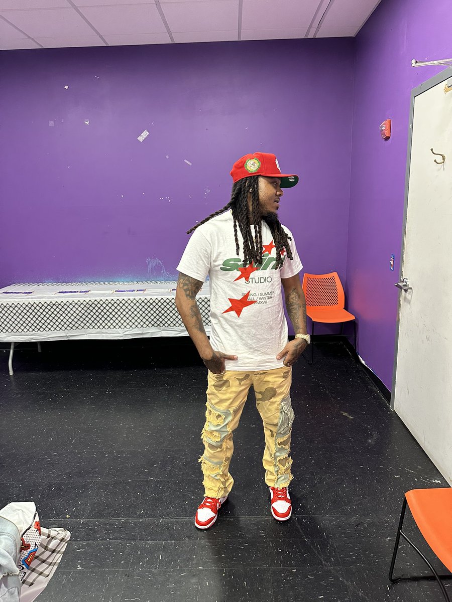 Muke (@im_justhim24) on Twitter photo 