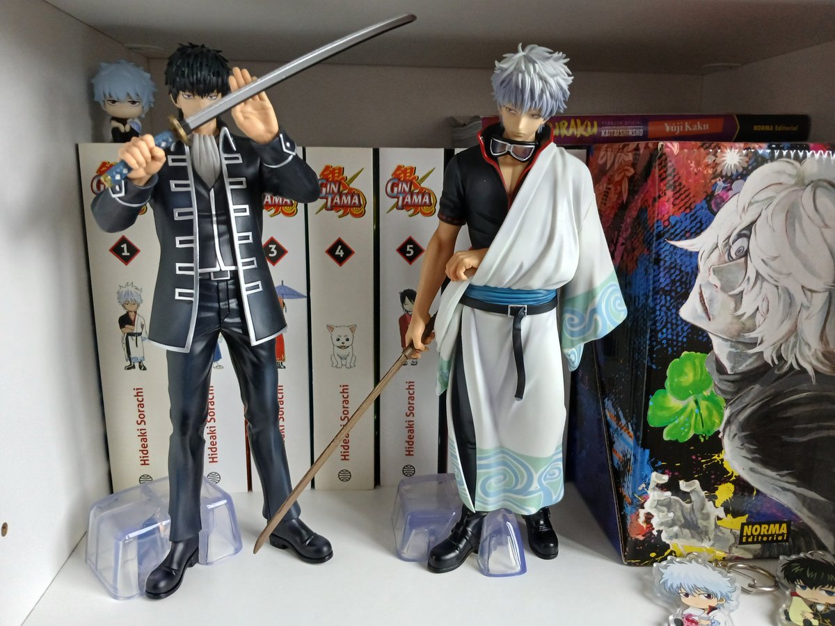 LauraNR4's tweet photo. Y un nuevo pedido de #NormaComics 
☆ Los diarios de la boticaria 1 a 4 @DevirManga 
☆ Haikyuu 37 @PlanetadComic 
☆ Semantic Error 1 @MangaPaniniEsp 
Y las figuras de Gintoki e Hijikata que son una belleza 😍 https://t.co/Ut5gR65bW8