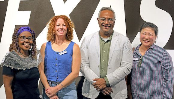 Glasstire tweet media