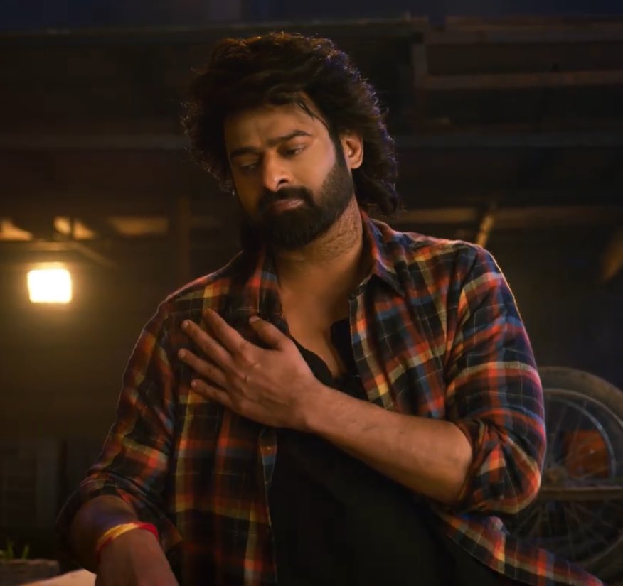 BO_Adda's tweet image. #prabhas look from #TheRajaSaab 🔥

Without a doubt the BIGGEST PAN INDIA Superstar in the country today!