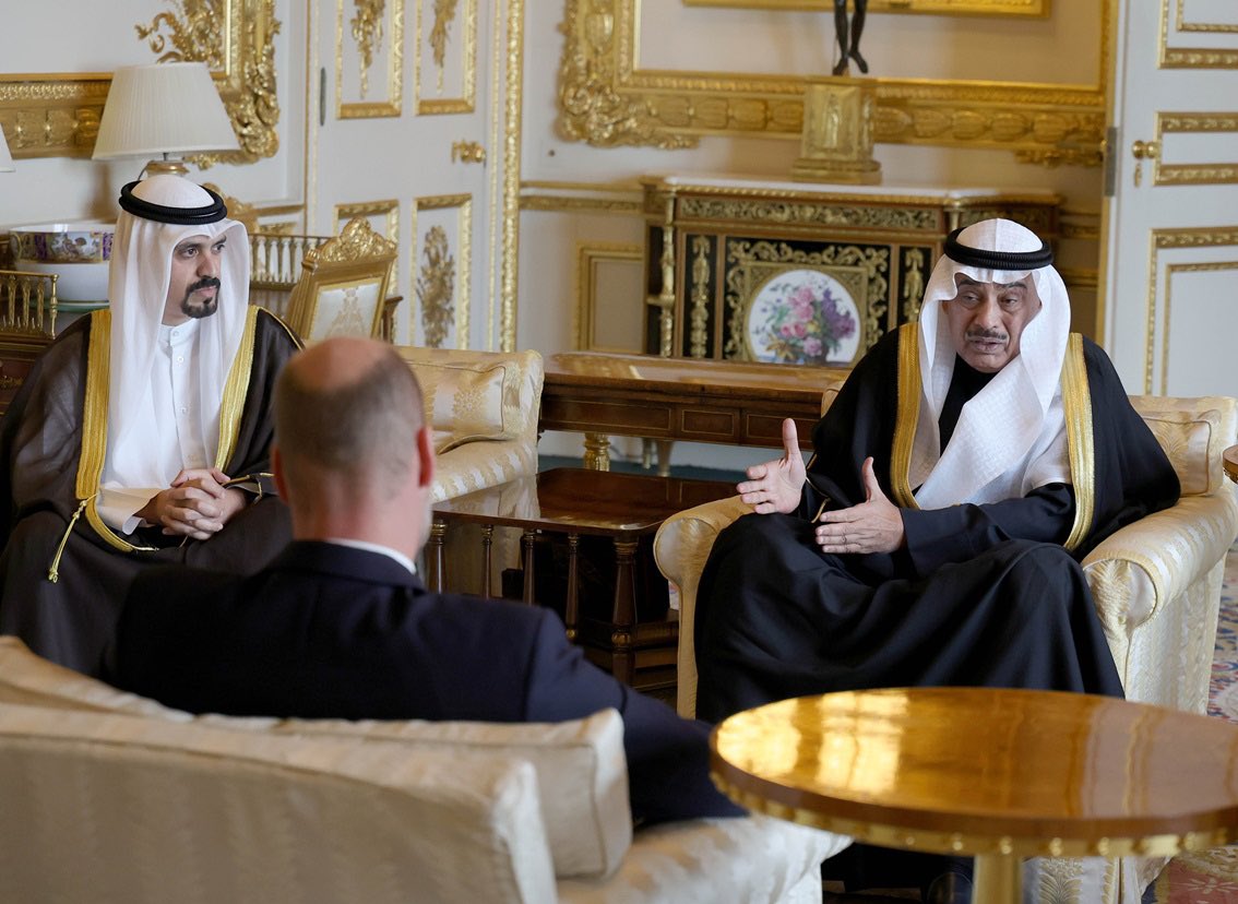 سمو ولي العهد الشيخ صباح خالد الحمد الصباح يلتقي صاحب السمو الملكي الأمير ويليام ولي عهد المملكة المتحدة أمير ويلز في قصر وندسور
 
- سموه حمله تحيات حضرة صاحب السمو أمير البلاد الشيخ مشعل الأحمد الجابر الصباح إلى صاحب الجلالة الملك تشارلز الثالث ملك المملكة المتحدة لبريطانيا