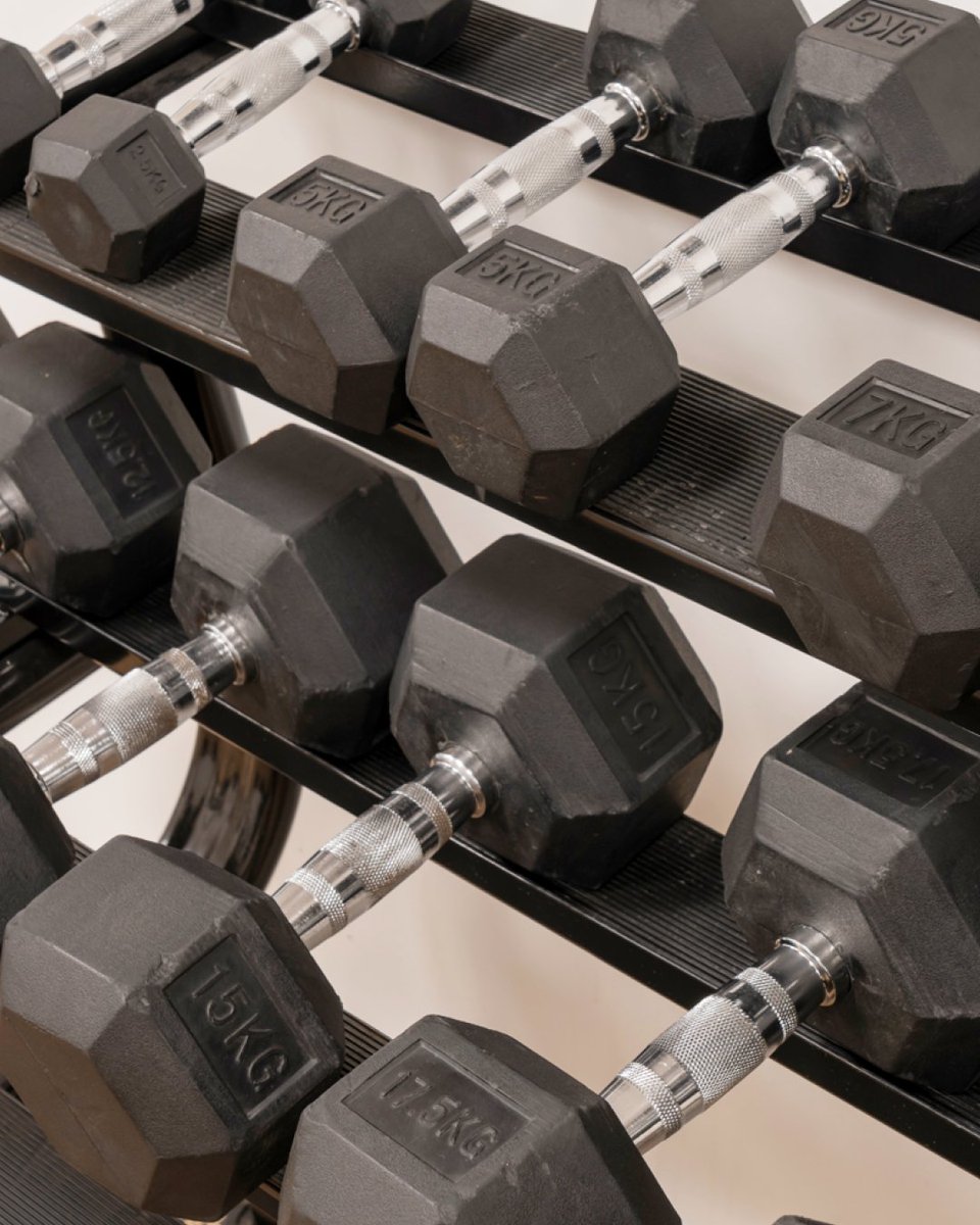 Energía para tu cuerpo, claridad para tu mente. ✨

En Attica21 Vallés el deporte es el mejor aliado para equilibrar tus viajes de negocio con tu bienestar personal. Nuestra sala de fitness cuenta con todo el equipamiento que necesitas para recargar pilas de forma autónoma.