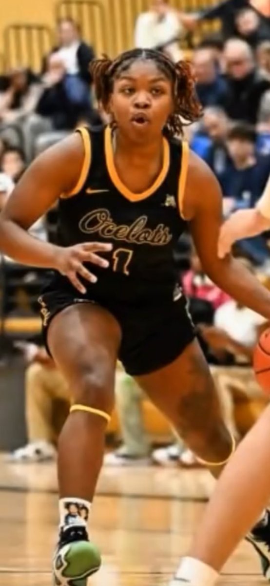 Derrickbyrd20's tweet photo. @CoachReese21 https://t.co/M1vPNcheoF