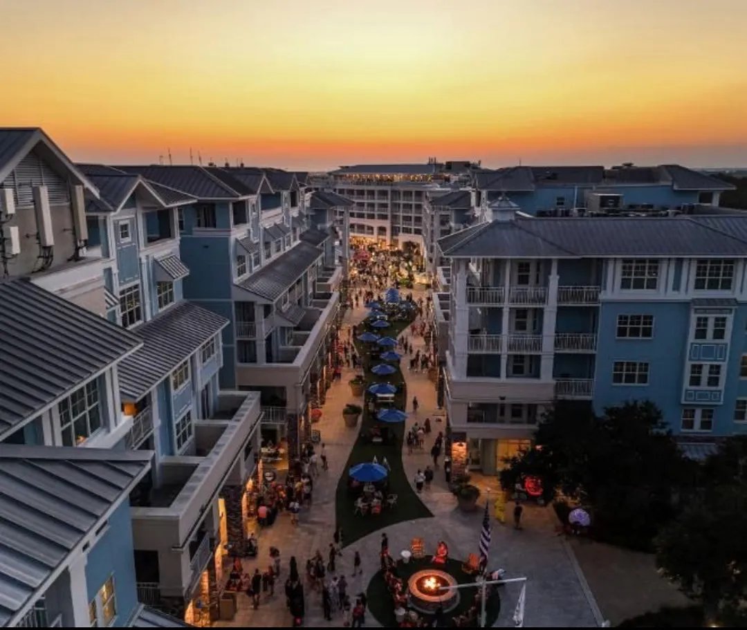 WildDunesResort's tweet image. 🎃👻 Get ready for a spooktacular night at Wild Dunes Resort!

📍 The Plaza
🕕 6–8 PM | Free Admission

Bring the whole family for an evening of costumes, candy, and community fun. Don’t miss this magical night under the autumn sky!

#WildDunesResort #SpooktacularFun