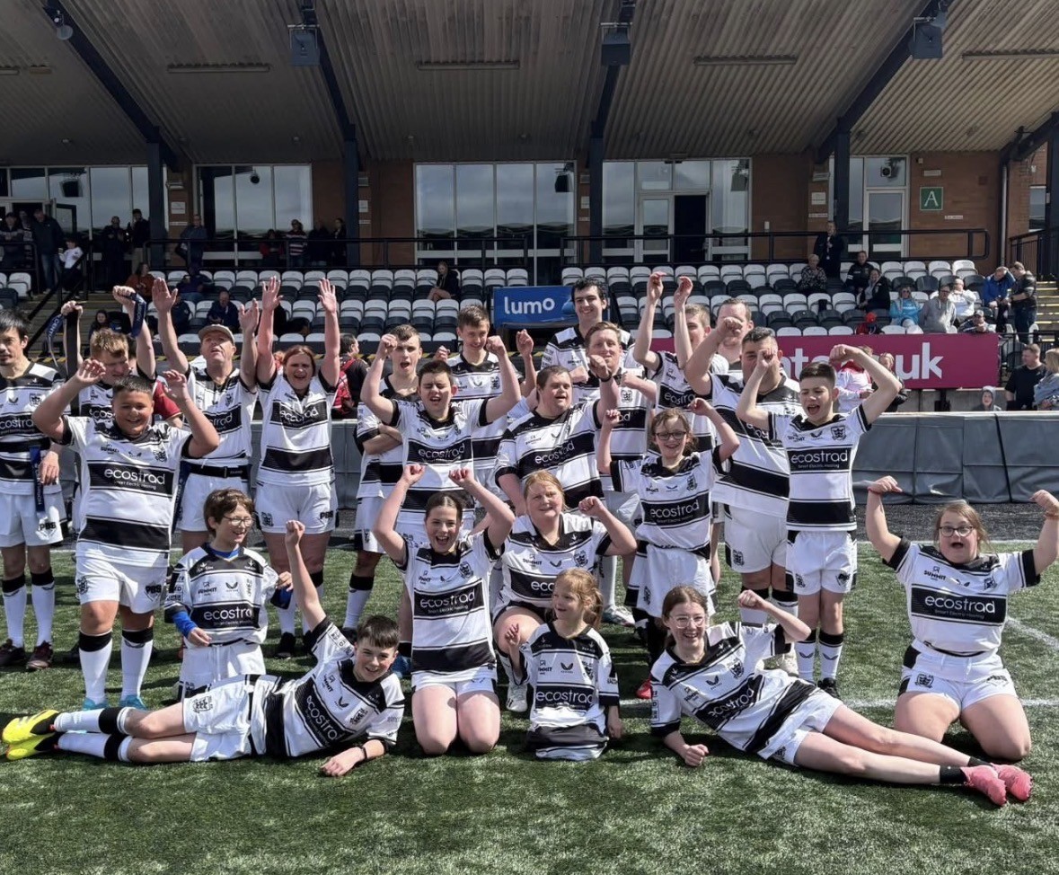 FCComFoundation's tweet image. 𝗠𝗔𝗚𝗜𝗖 𝗪𝗘𝗘𝗞𝗘𝗡𝗗! ⭐️

The Hull FC LDRL team had an amazing experience playing at St James’ Park for Magic Weekend! An unforgettable, proud moment packed with passion, excitement, and memories that will last forever!