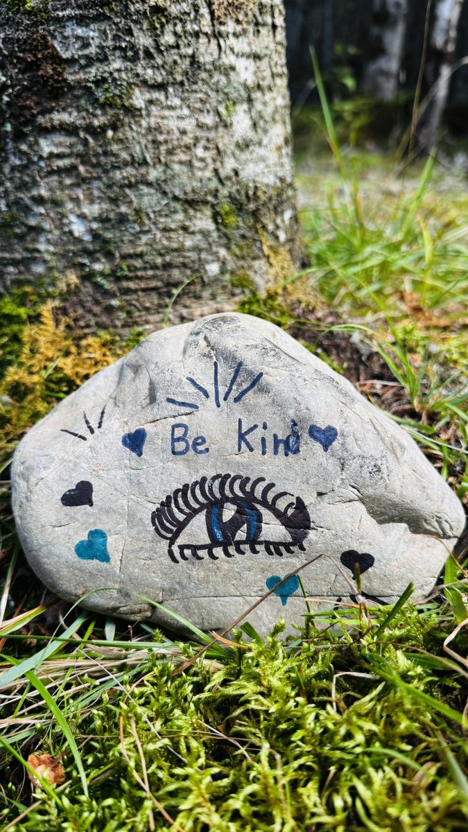 AdrianRavenwood's tweet photo. Be Kind. That’s it. That’s the Tweet.
#BeKind #BeNice #BeSweet #DoUntoOtheresAsYouWouldWantDoneUntoYou. https://t.co/zDEdl9afUQ