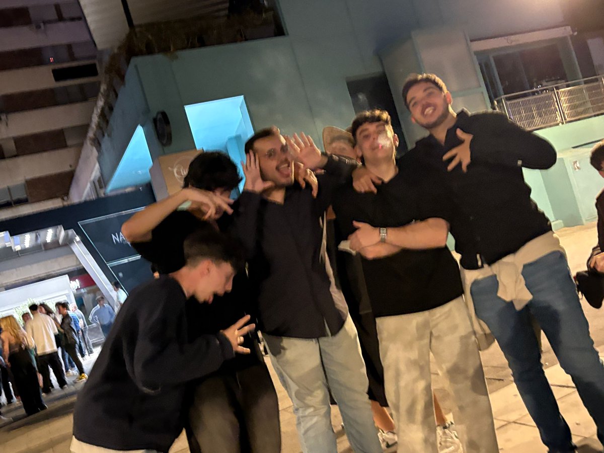 Fin de semana en el que he conocido mucha gente nueva y vuelto a ver a personas que aprecio mucho. Gracias por dar siempre estos viajes por los que vale la pena incluso hasta ir a Madrid😔🙏. 

Next stop Gamergy🗣️ (una pachanga antes por dios)