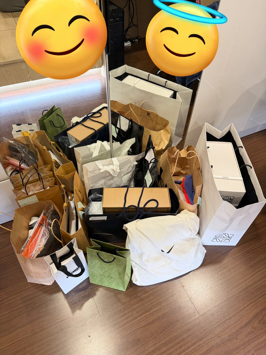 ช่วงหลังๆ ไม่ได้ลงขอบคุณของขวัญเลย
ขอบคุณสำหรับทุกชิ้นเลยนะครับ 
การ์ดทุกฉบับด้วยจะอ่านและรักษาอย่างดี 🥰