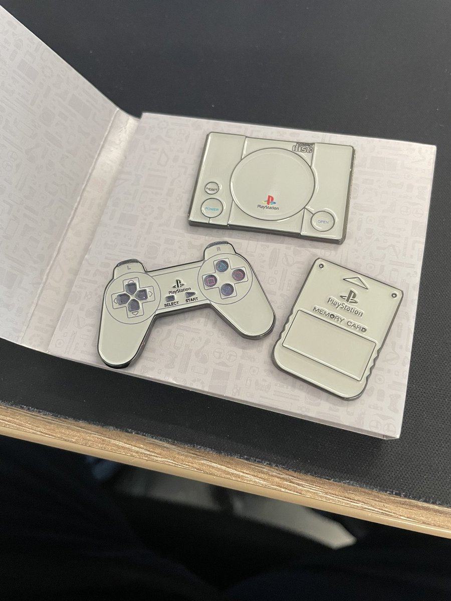 Love these pin badges 🥰

#PlayStation #30thanniversary