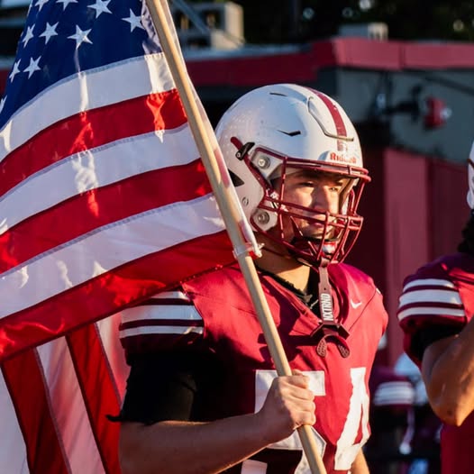 Cagey86's tweet photo. Ever since he put on a Bengals football uniform, Tyler Frantantoni has been a picture of consistency.
And in 2025, he's embraced his role as a team captain, a title he'll also have this winter for the Bloomfield High wrestling team.
 @JFrantantoni https://t.co/YswhMyLiPC