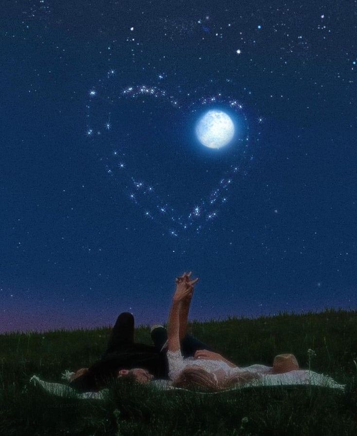 میں نے کئی راتیں اسی سوال میں کاٹیں
چاند سے بھی پوچھا "کہ تم کہاں ہو" 🖤

یاد کی بارش دل کے صحرا میں برستی رہی
ہر بوند نے پکارا "تم کہاں ہو" 😔

سانسوں کے سنگ دل کی دھڑکنیں بھی روئیں
خاموشی نے بھی کہا "تم کہاں ہو"...

#خوشی 
#اردو_زبان