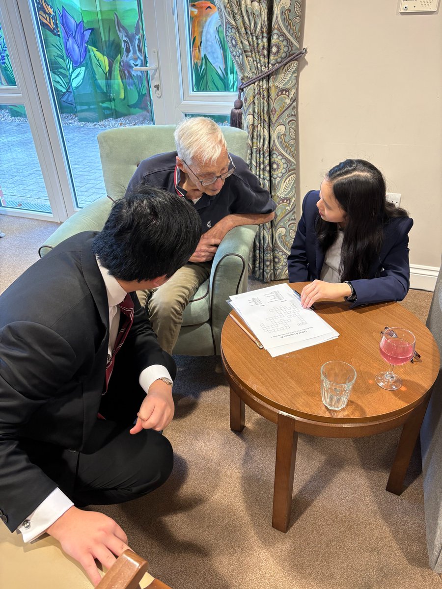 BromsSchool's tweet image. Senior School students enjoyed visiting the residents at Burcot Grange &amp;amp; Lodge Care Home last week as part of Bromsgrove Service. 

(1/2)

#BromsService #LocalCommunity