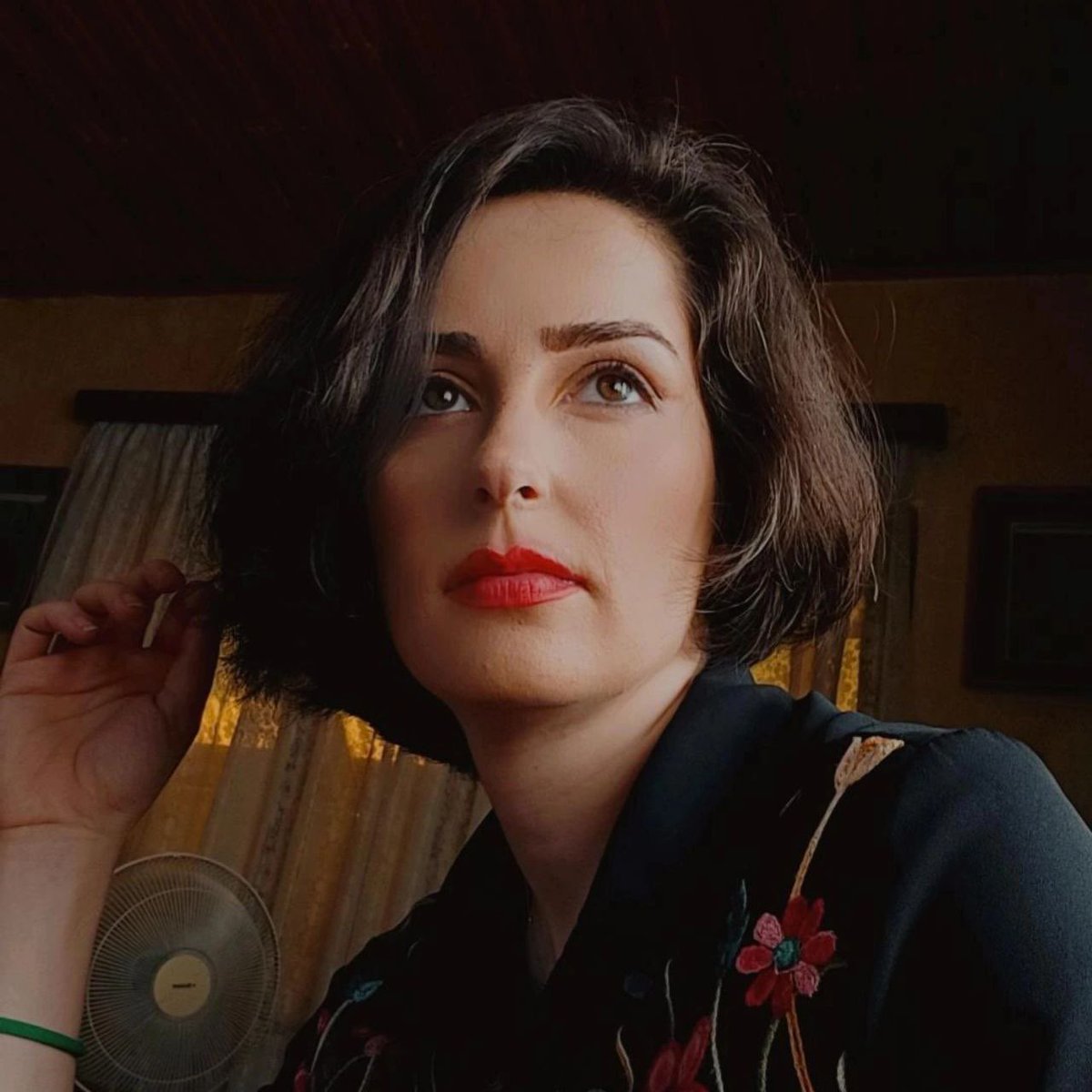 ✨ Hey frens, missed me? 👀

After a little break I’m finally back🥳
was busy with the toughest full time job ever: raising a tiny human👩‍🍼🍼

Missed the late-night spaces, the crazy shills, and just vibing with you all.
Glad to be back, let’s catch up💫
#NftArtist #NFTCommunity