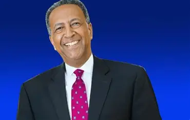 LJDemissie's tweet photo. In 2012, proxy-economist @Zemedeneh forecasted 🇪🇹 would be middle class by 2025—with a $472B GDP to match. He remains @PMEthiopia Abiy’s trusted economic voice. Three months left to hit middle class. Inflation’s at 39%. Receipts, anyone? #CharlatanChronicles #NarrativeEngineering https://t.co/Jt9hcdv1q8