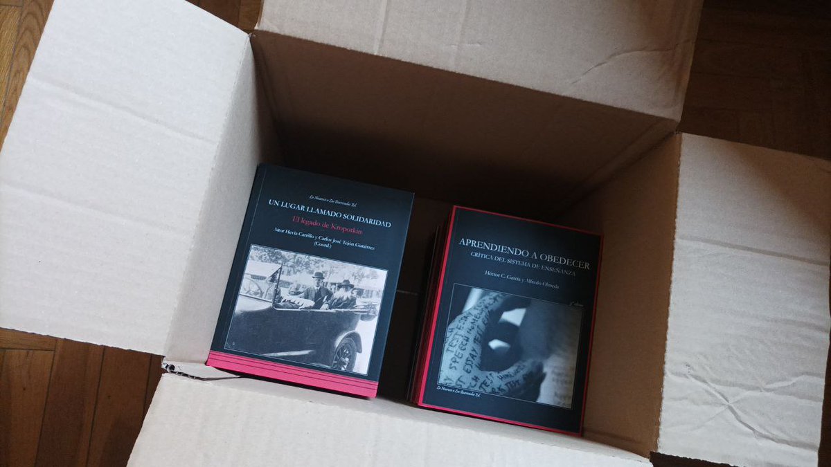 La semana pasada repusimos todo nuestro catálogo en
<a href="/ciutatinvisible/">LA CIUTAT INVISIBLE</a>, por lo que ya podéis ir a echar un vistazo a nuestros libros y al resto de interesantes propuestas de esa estupenda librería.